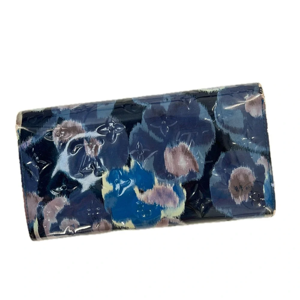 Louis Vuitton Ikat Floral Monogram Vernis Sarah Long Wallet in Grand Bleu